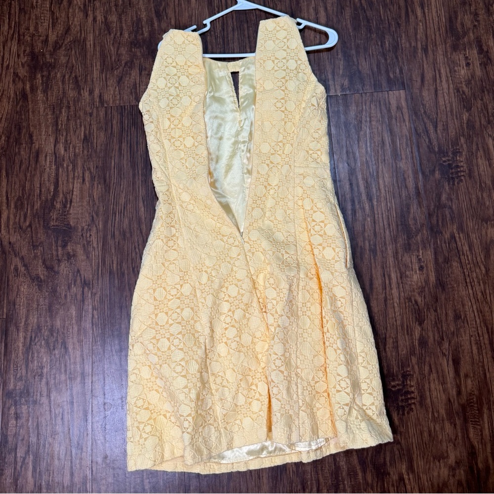 White House Black Market women’s sundress style dress